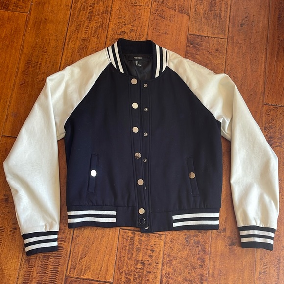 Forever 21 jacket. Black and cream. Size small. In good condition. - Picture 1 of 6